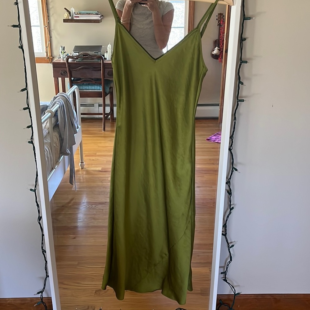 Green midi dress